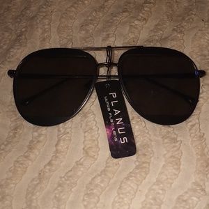 PLANUS Ultra Flat Polorized Aviator Sunglasses